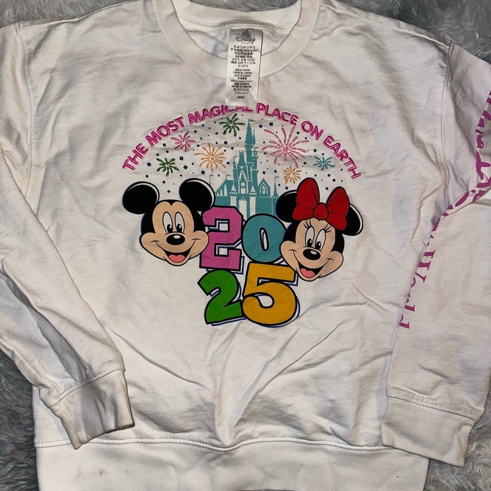 Disney White Sweatshirt with Mickey and Minnie Design 2025 - EUC